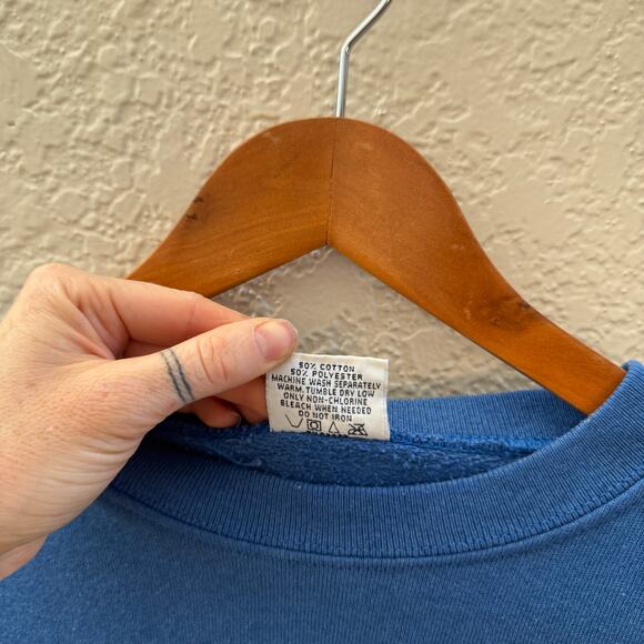 Vintage Yale University Collegiate Pullover Crewneck Sweatshirt - Picture 5 of 5